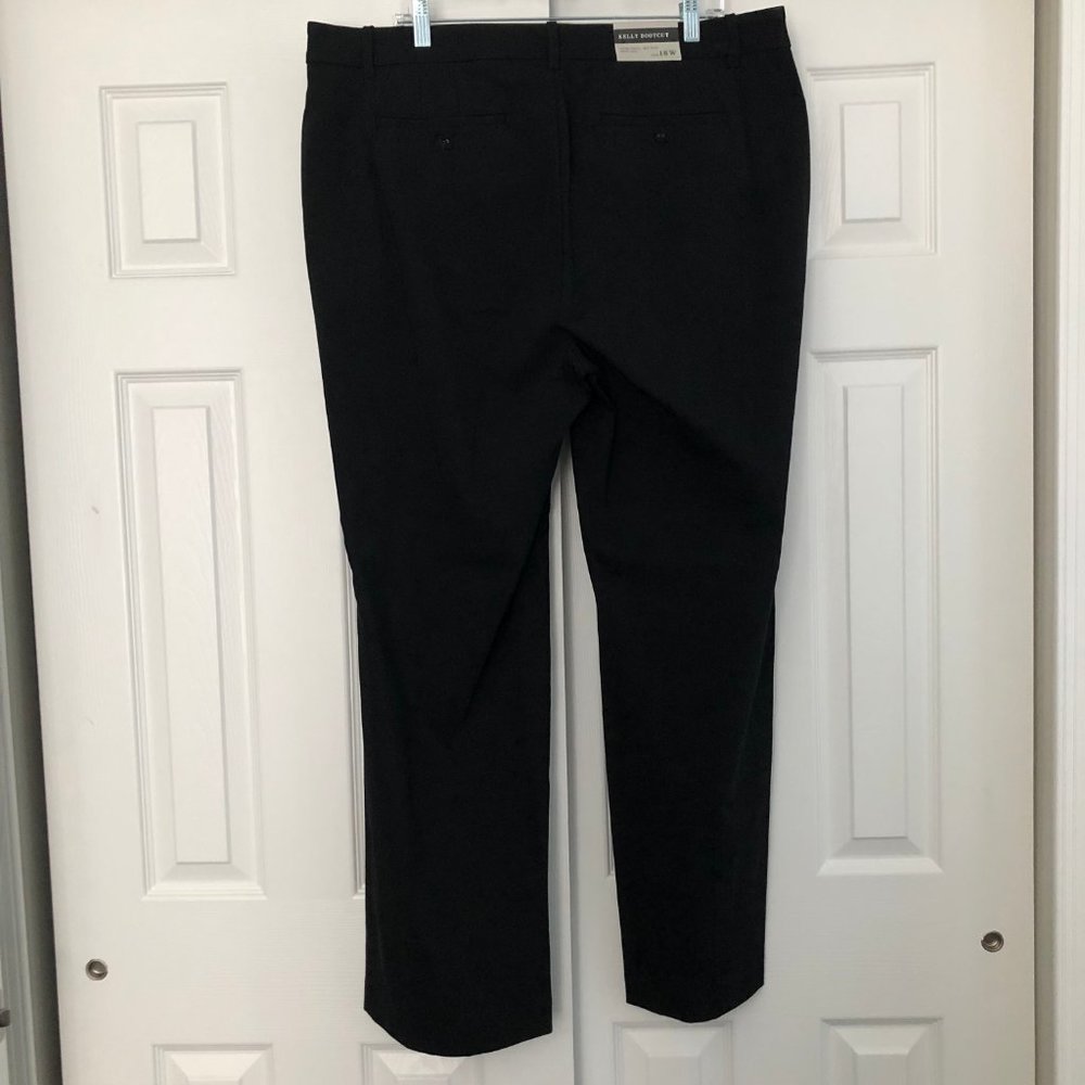NWT Lord & Taylor Woman "Kelly" Bootcut Black Pants (Size 16W, 14W)